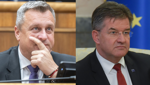 Koaličná SNS vyzýva Fica, aby ukončil spoluprácu s Lajčákom