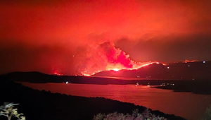 Katastrofálny požiar na chorvátskom ostrove Brač. Evakuovali vyše 700 ľudí