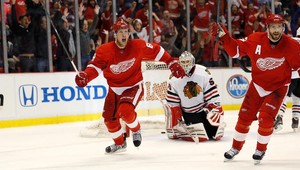 NHL: Hossa s Handzušom na prahu vypadnutia, výhra NY Rangers