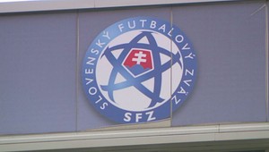 Šok v slovenskom futbale. SFZ môže prísť o milióny za mobily