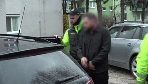 Drogy skrýval v ponožke: Muža bez vodičáku dolapila polícia