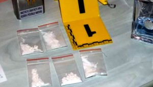 Policajti rozbili gang pašerákov. Drogu bohatých predávali najmä v luxusných baroch