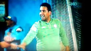 Brankár v malom drese... Zdanie ale klame! Úžasným gólom okabátil fyziku!