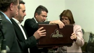 Nacistické predmety schovával za knižnicou