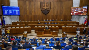 Výmena názorov pre konsolidáciu: Šimečka vládu obvinil z arogancie, Kotlára označil za „šarlatána“