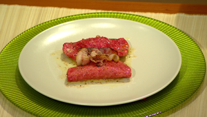 Cviklové pirohy plnene údeným mäsom a hubami na šalviovom masle