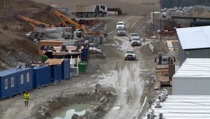Opozícia spochybňuje riešenie problémov tunela Višňové