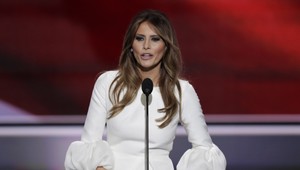 Trumpova žena žaluje Daily Mail za informáciu, že zarábala sexom