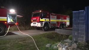 Po požiari našli v dome bezvládne telo muža. Príčinou mohla byť piecka