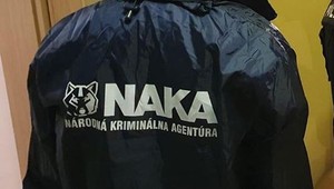 Ďalšie akcie NAKA v hlavnom meste: V putách odviezli muža a ženu