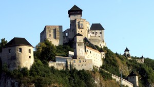 VOĽBY DO VÚC. Baška je trenčianskym županom po prvom kole