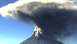 Krašeninnikova sopka na Kamčatke vybuchla prvý raz v histórii pozorovaní