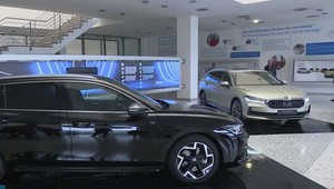 Bratislavská automobilka začína vyrábať dva nové modely. Garantuje stabilnú zamestnanosť