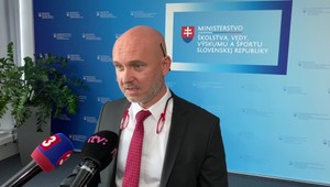 Na platy učiteľov má Slovensko tri možné zdroje, povedal minister školstva Gröhling