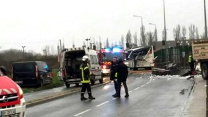 Druhá tragická nehoda školského autobusu za dva dni, hlásia šesť mŕtvych