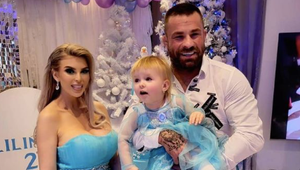 Synčeka síce urazil, ale Lelu za pôrod ocenil! Vémola sa pleskol po vrecku a TOTO jej daroval!