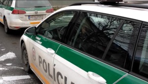 Fotil si ich a nakrúcal na mobil. Dvoch školákov (10, 11) mal zneužívať dospelý muž