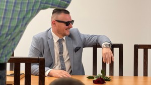 Prokurátor podal obžalobu na Daniela Bombica za extrémistickú trestnú činnosť