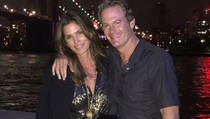 Túžili po nej muži z celého sveta, ona je verná jedinému už 25 rokov: Takáto bola Cindy Crawford nevesta