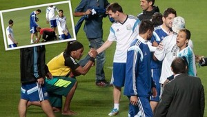 Božský Lionel. Fanúšik mu čistil kopačku, z Ronaldinha sa takmer ušúľal...