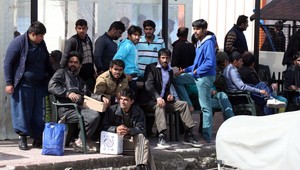 Utečenci v turistickom raji. Miestni sa boja, že prídu o príjmy