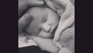 Slávna speváčka porodila v 45 rokoch, syna priviedla na svet doma