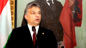 Orbán: USA ťahajú strednú Európu do studenej vojny