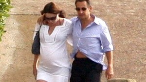 Carla Bruni ukázala bruško, prezident Sarkozy bude otcom!