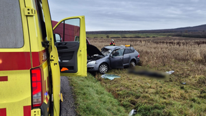 Pri nehode dvoch áut pri Devičanoch zahynula 81-ročná spolujazdkyňa, mama vodičky