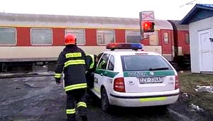 Jožko (16) mal v ušiach slúchadlá a nepočul vlak. Ten ho zrazil