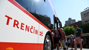 Vandalizmus ochromil MHD v Trenčíne. Viaceré linky nepremávajú