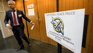 Nepatrili medzi favoritov, no porotu presvedčili a získali Nobelovu cenu za mier