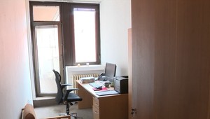 Najvyšší súd má po odsťahovaní ministerstva voľné kancelárie, ale sú prázdne. Príčinou je byrokracia