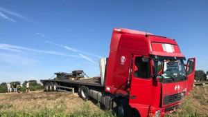 Tragédia pri Topoľčanoch. Mladík neprežil zrážku s nákladiakom