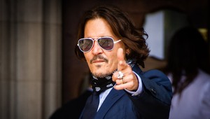 Čo to spravil! Johnny Depp je na nepoznanie po radikálnej úprave vzhľadu!
