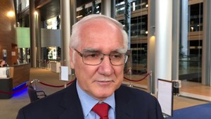 Europoslanec Mikolášik: Čo nám bráni v tom, vymeniť plastovú tašku za papierovú?