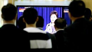 Pre potopenie trajektu juhokórejská prezidetnka rozpustí pobrežnú stráž