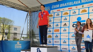 Má 69 rokov a odbehla cez 300 maratónov. Jej veľkým snom je štartovať v Tokiu