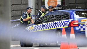 Auto vrazilo do chodcov, štyria ľudia zomreli