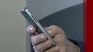 Falošní policajti pripravili seniorku o 8000 eur. Polícia varuje pred podvodníkmi