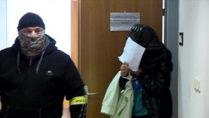 Zamestnankyňa súdu a pracovník ministerstva sú obvinení. Obchodovanie s drogami