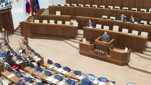 Parlamentná hodina otázok s premiérom Ficom