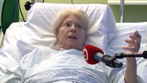 Zázrak v trnavskej nemocnici. 80-ročná žena ležala na pľúcnej ventilácii, teraz sa už teší domov