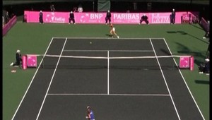 Šarapovová porazila Peerovú hladko 6:1, 6:1