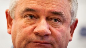 Je mi to ľúto, povedal Slota o nehode pri Porúbke. Do väzby nejde