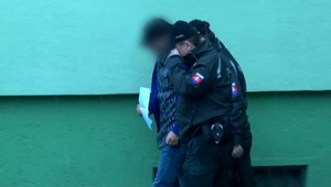 Mladík, ktorý nožom zaútočil na mamu, pozná trest