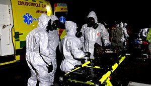 Situácia po výbuchu budovy s chemikáliami: Viac ako 100 ľudí musí podstúpiť vyšetrenia