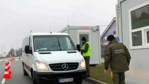 Hliadka na hraničnom priechode: Ministerstvo vnútra tvrdí, že nie je dôvod na paniku