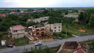 Ničivé tornádo len pár kilometrov od slovenských hraníc spustošilo dedinu