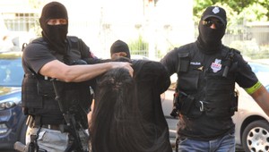 Za múrmi väznice opäť vypočúvali Alenu Zsuzsovú v prípade vraždy exprimátora Hurbanova